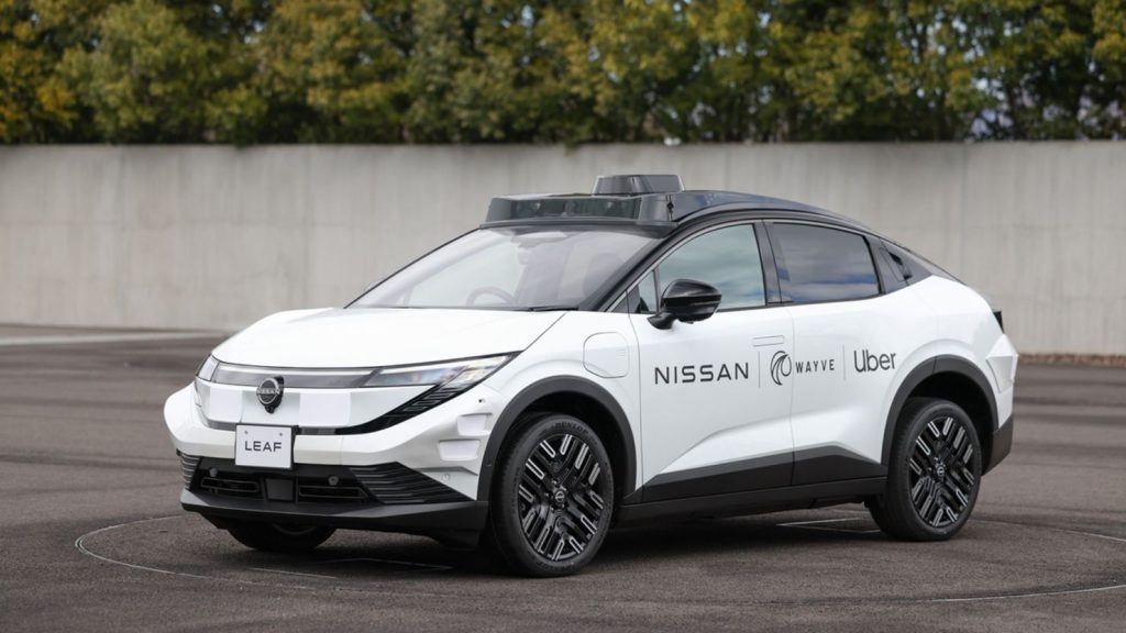 Uberが2026年後半の東京ロボタクシー試験運行に向け日の丸交通と合意　Wayve搭載の日産リーフを導入